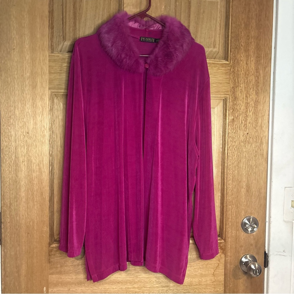 Picadilly Fashion women’s Magenta Faux Fur Collar cardigan size 1X